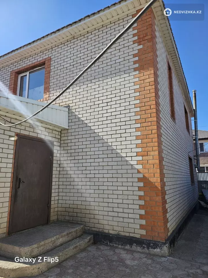 180 м², 4-комнатный дом, 8 соток, 180 м², изображение - 1