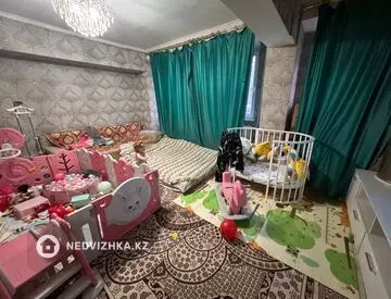 3-комнатная квартира, этаж 2 из 3, 88 м², на длительный срок
