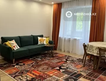 2-комнатная квартира, этаж 3 из 5, 63 м², на длительный срок
