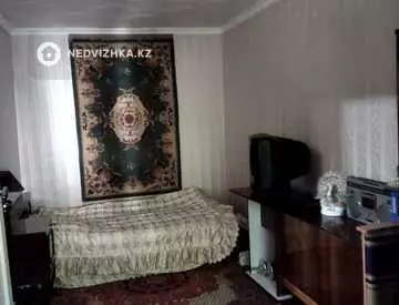 4-комнатная квартира, этаж 2 из 5, 80 м²