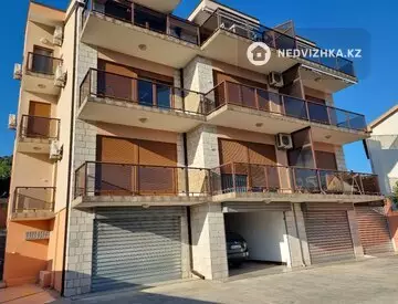 4-комнатная квартира, этаж 3 из 3, 85 м²