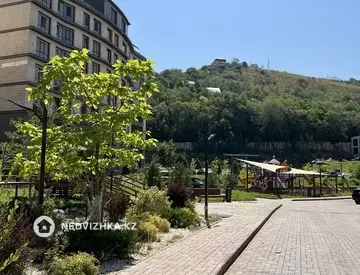 4-комнатная квартира, этаж 3 из 8, 126 м²