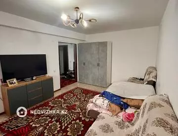 1-комнатная квартира, этаж 3 из 9, 50 м²