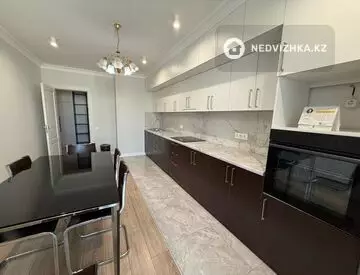 3-комнатная квартира, этаж 11 из 13, 105 м²