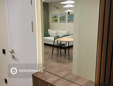 2-комнатная квартира, этаж 8 из 9, 38 м²