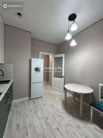 1-комнатная квартира, этаж 8 из 9, 42 м²