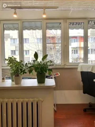 2-комнатная квартира, этаж 4 из 5, 43 м²