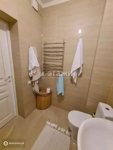 3-комнатная квартира, этаж 8 из 17, 98 м²