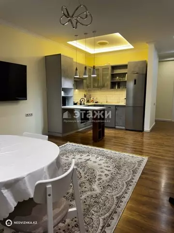 2-комнатная квартира, этаж 14 из 16, 65 м², на длительный срок