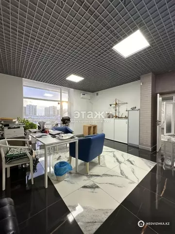 Офисное помещение, этаж 1 из 9, 141 м²
