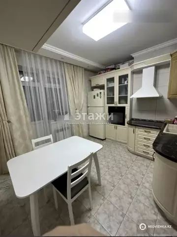 2-комнатная квартира, этаж 8 из 9, 68 м²