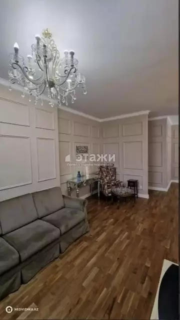 4-комнатная квартира, этаж 9 из 9, 104 м², на длительный срок