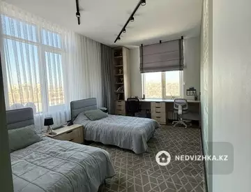 4-комнатная квартира, этаж 14 из 14, 117 м²