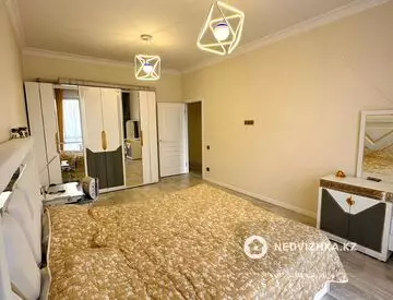2-комнатная квартира, этаж 4 из 10, 58 м²