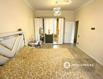 2-комнатная квартира, этаж 4 из 10, 58 м²