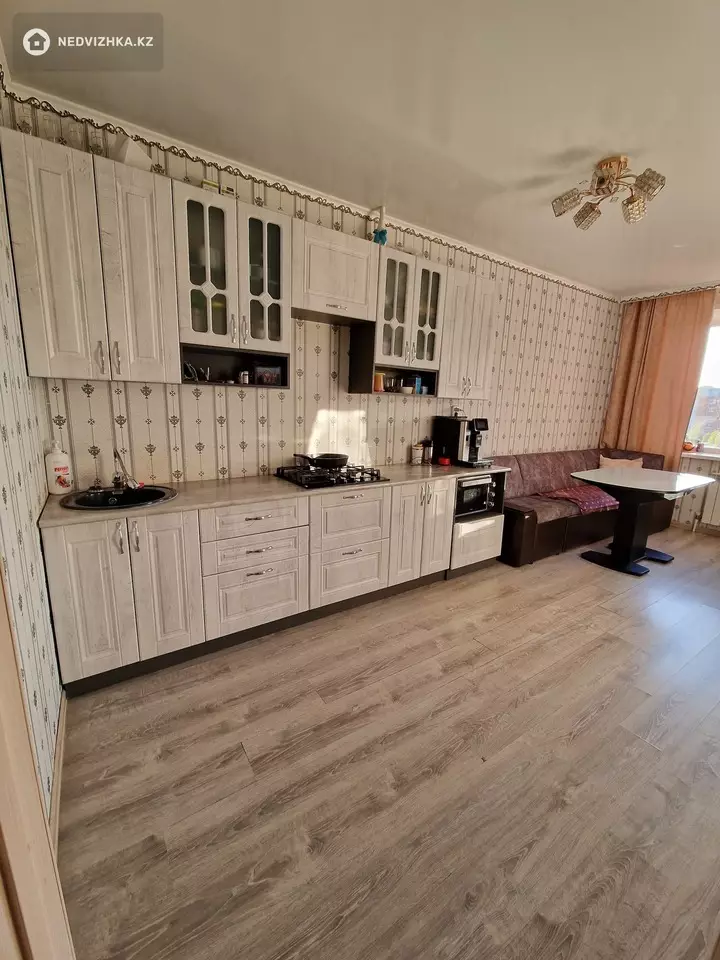 70 м², 2-комнатная квартира, этаж 4 из 6, 70 м², посуточно, изображение - 1