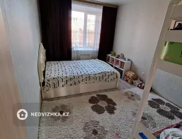 2-комнатная квартира, этаж 4 из 6, 70 м², посуточно