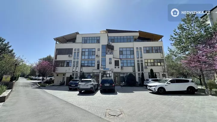 246 м², 5-комнатная квартира, этаж 1 из 4, 246 м², изображение - 1