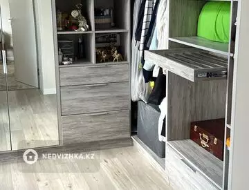 3-комнатная квартира, этаж 8 из 9, 104 м²
