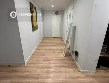 4-комнатная квартира, этаж 12 из 12, 126 м²