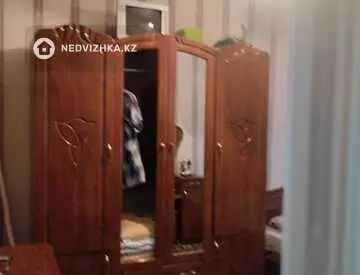 4-комнатная квартира, этаж 1 из 2, 75 м²