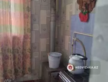 4-комнатная квартира, этаж 1 из 2, 75 м²