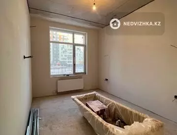 3-комнатная квартира, этаж 2 из 17, 92 м²