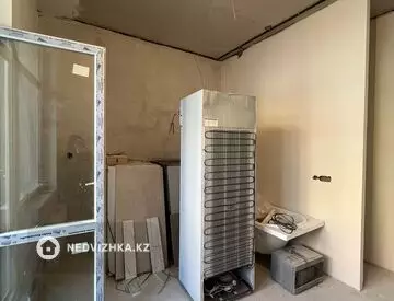 3-комнатная квартира, этаж 2 из 17, 92 м²
