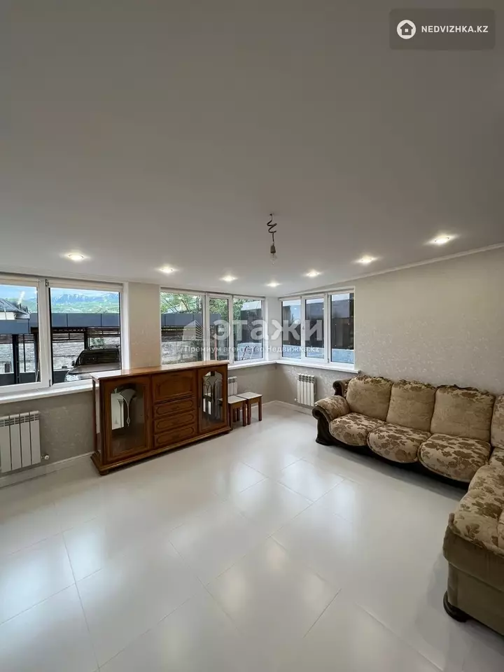 56 м², 2-комнатная квартира, этаж 1 из 3, 56 м², изображение - 1