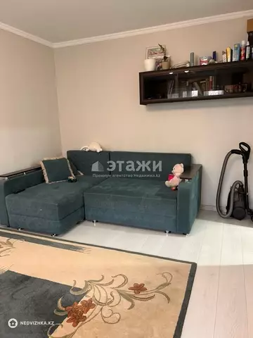2-комнатная квартира, этаж 4 из 5, 43 м²