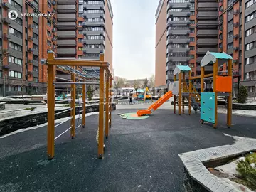 2-комнатная квартира, этаж 13 из 13, 52 м²