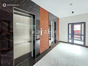 2-комнатная квартира, этаж 13 из 13, 52 м²