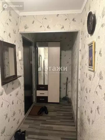 1-комнатная квартира, этаж 3 из 5, 33 м²