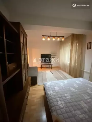 1-комнатная квартира, этаж 2 из 5, 35 м², на длительный срок