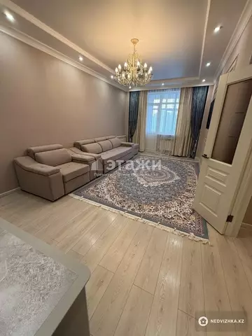 2-комнатная квартира, этаж 3 из 8, 76 м²
