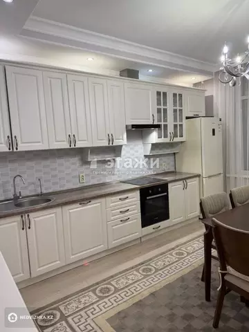 2-комнатная квартира, этаж 3 из 8, 76 м²