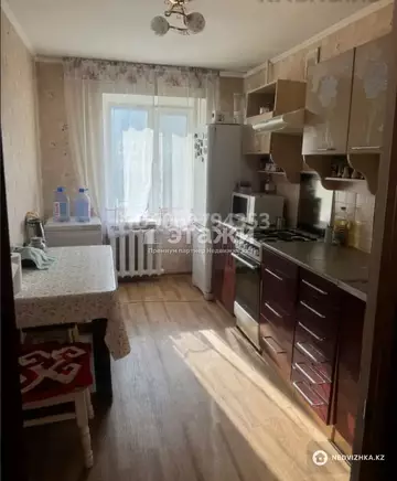 2-комнатная квартира, этаж 3 из 5, 50 м²