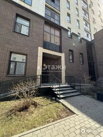 2-комнатная квартира, этаж 8 из 10, 42 м²