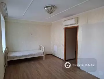 3-комнатная квартира, этаж 3 из 9, 90 м²