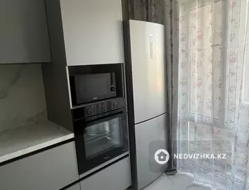2-комнатная квартира, этаж 5 из 12, 74 м², на длительный срок