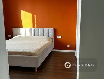 2-комнатная квартира, этаж 4 из 12, 54 м²