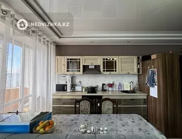 4-комнатная квартира, этаж 4 из 4, 49 м²