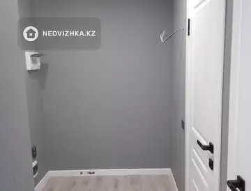 1-комнатная квартира, этаж 9 из 9, 40 м²