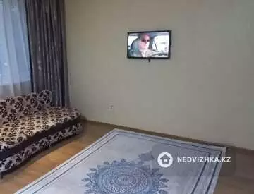 1-комнатная квартира, этаж 5 из 17, 40 м², на длительный срок