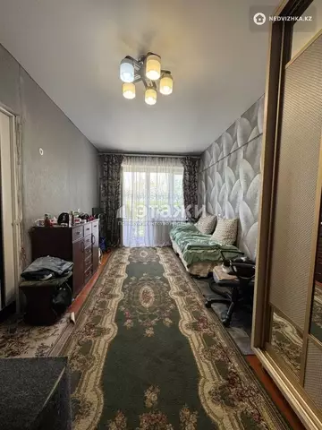 1-комнатная квартира, этаж 4 из 4, 33 м²