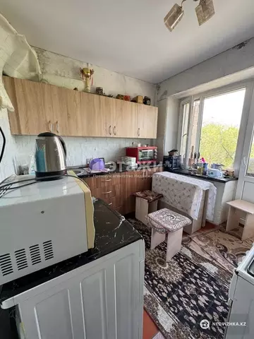 1-комнатная квартира, этаж 4 из 4, 33 м²