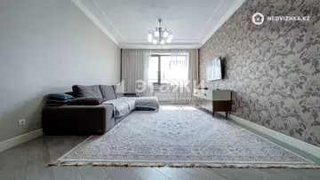 3-комнатная квартира, этаж 4 из 10, 123 м²
