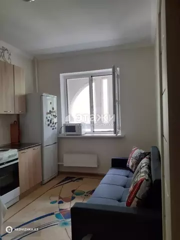1-комнатная квартира, этаж 4 из 5, 36 м²