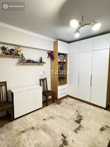 2-комнатная квартира, этаж 2 из 5, 70 м²