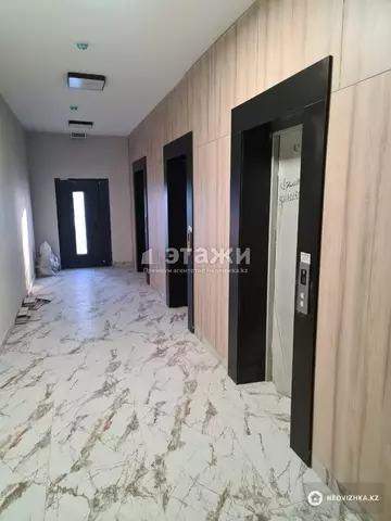 2-комнатная квартира, этаж 18 из 18, 62 м²